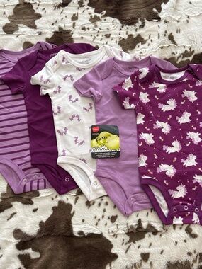 12-18 month Hanes Onesie set.